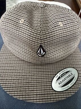 NWT VOLCOM full stone dad hat
